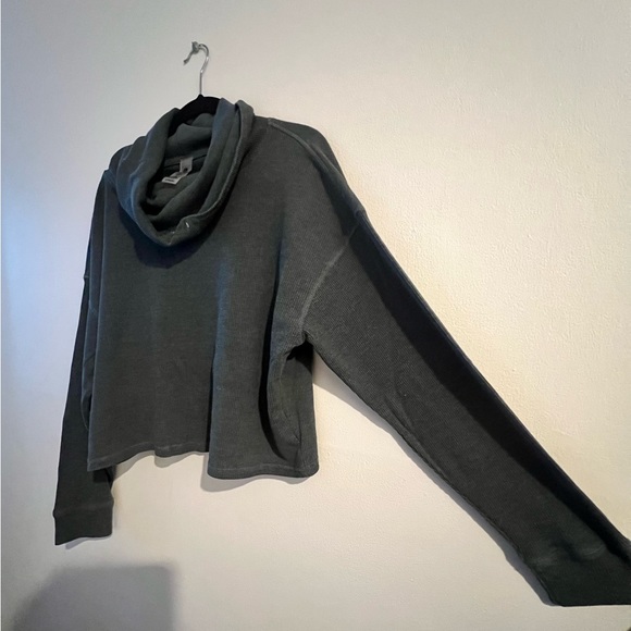 Mono B Gray Boxy Crop Cowl Neck Waffle Knit Pullover - Picture 3 of 8